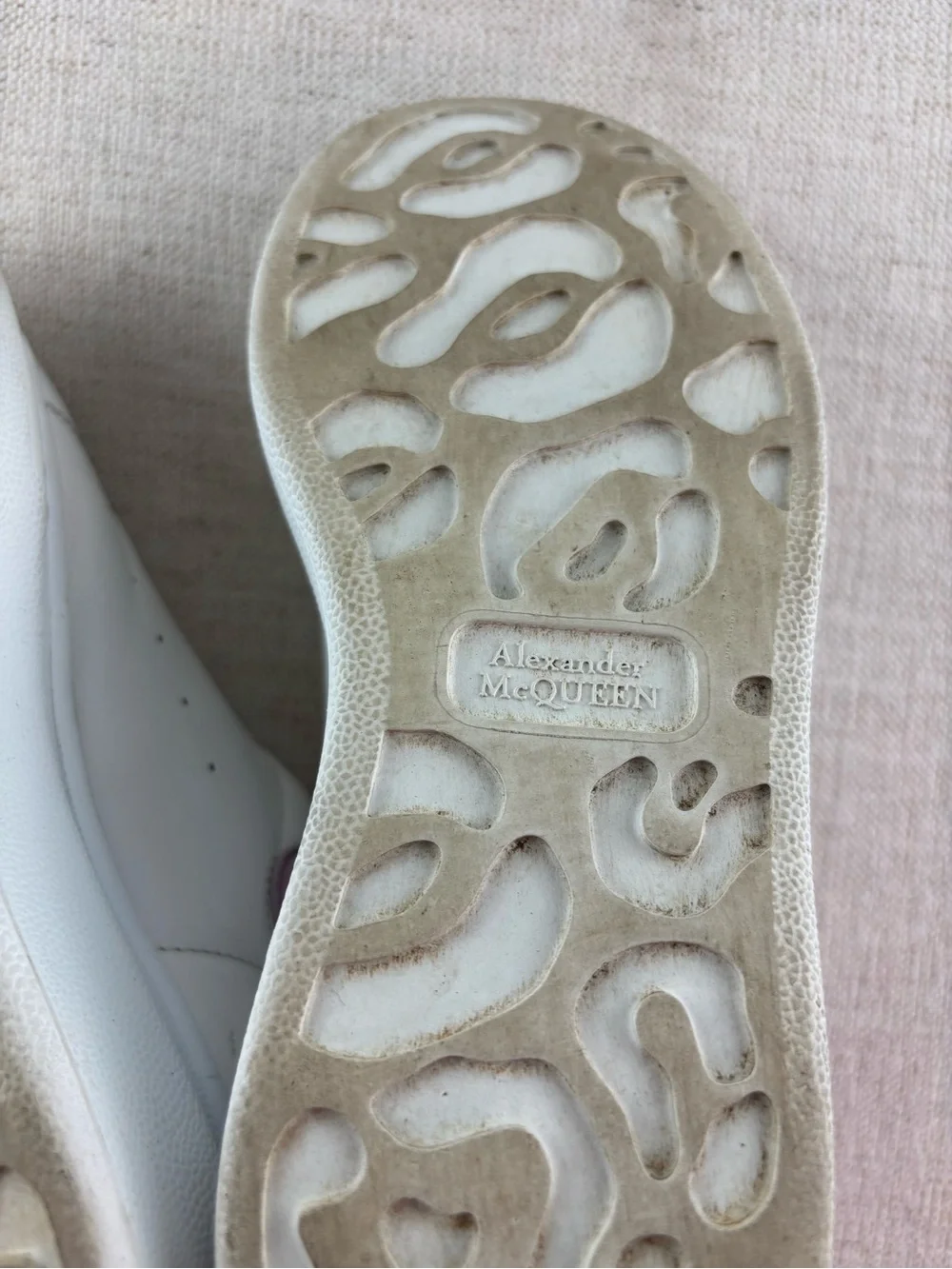 Alexander McQueen girl’s 1.5 White Leather Sneakers with Lavender Heel Tab